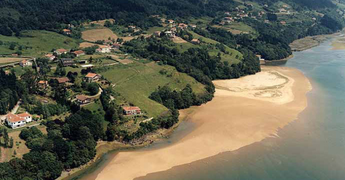 Playa Kanalape, Gautegiz Arteaga, Vizcaya / Fuente: mapama.gob.es