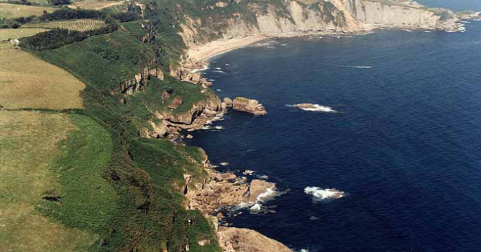 Playa Cagonera y Serín, Gijón, Asturias / Fuente: mapama.gob.es