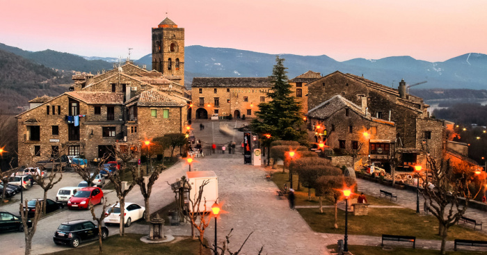 Les plus beaux villages médiévaux d'Espagne / flickr.com/photos/franganillo/