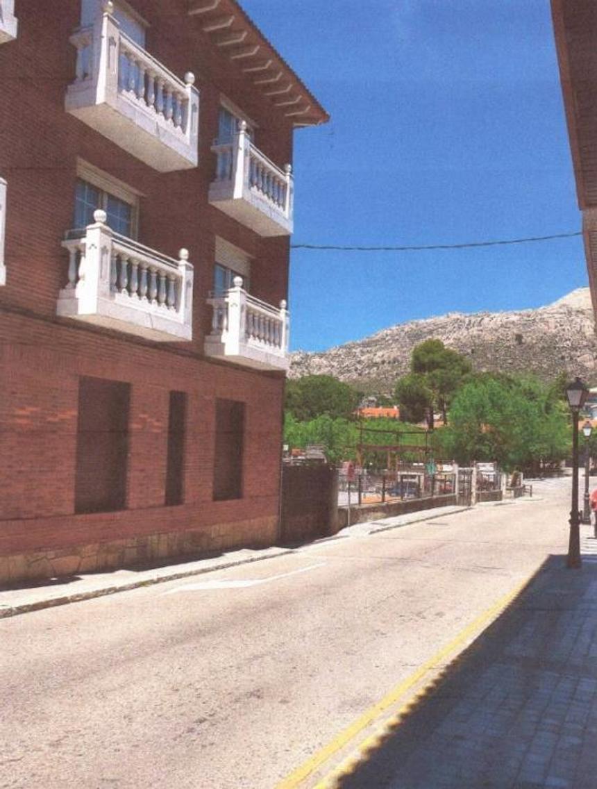 Calle Panaderos, 37, Manzanares el Real — idealista