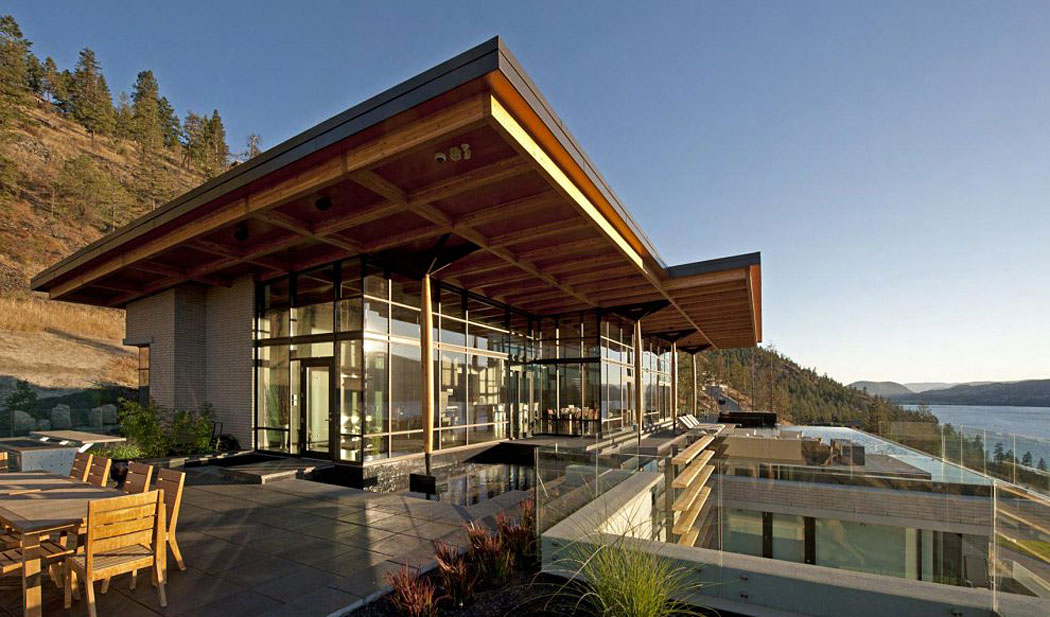 Casas de ensueño: villa contemporánea en pleno valle canadiense con