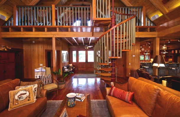 Casas de ensueño: mansión con lago privado y decoración tradicional en