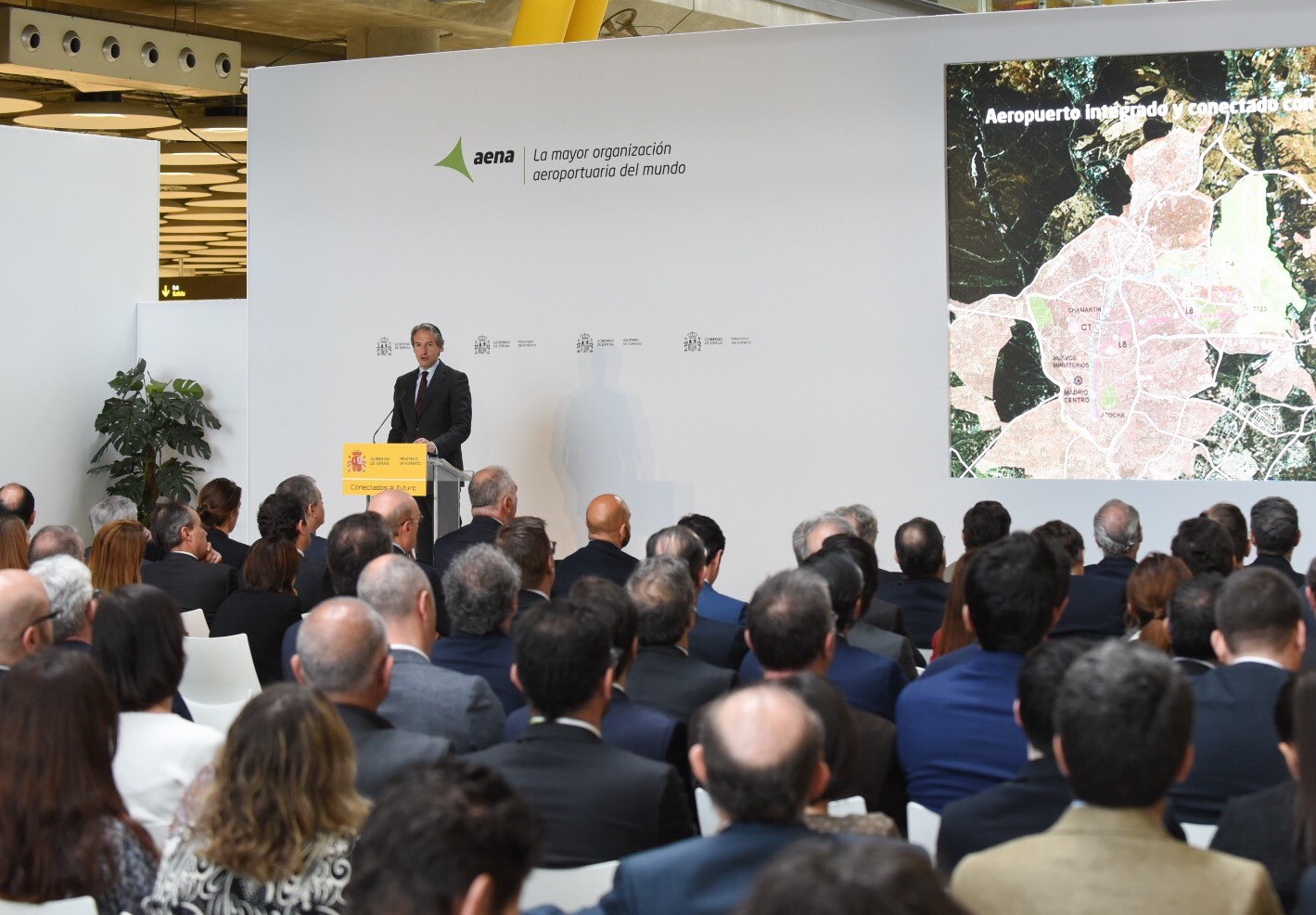 El ministro de Fomento Ãñigo de la Serna durante la presentación / Ministerio de Fomento