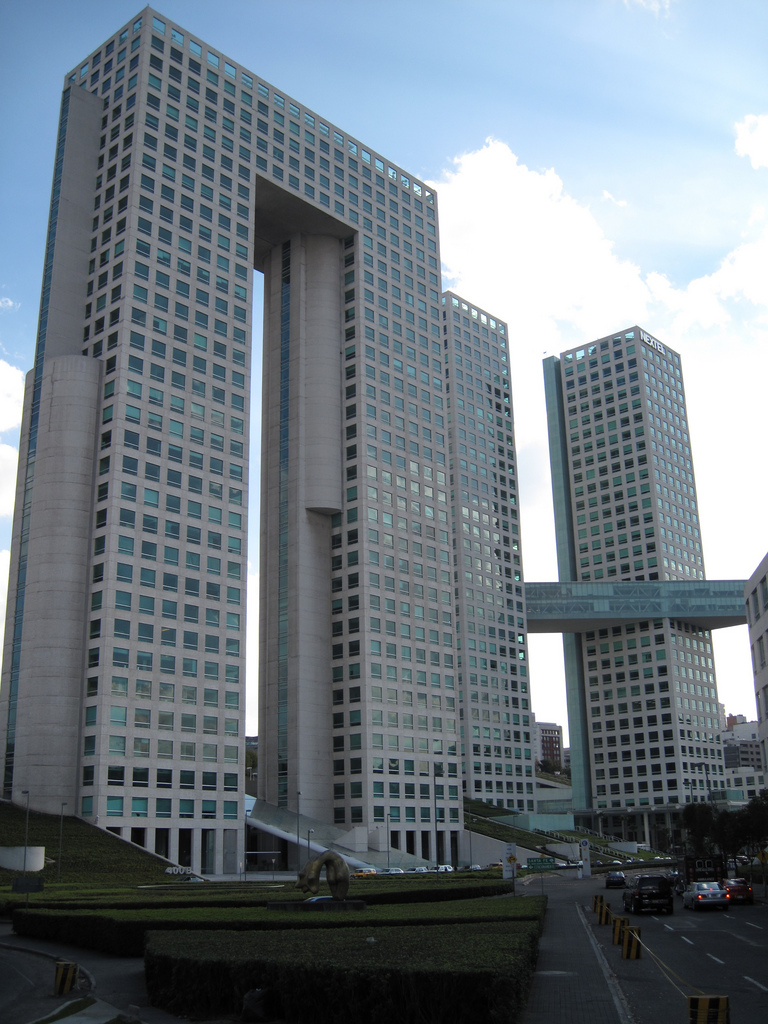 El ABC de la arquitectura: edificios con forma de letras – Ferca ...