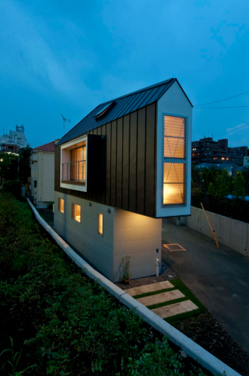 Los trucos más impresionantes de las casas estrechas para parecer