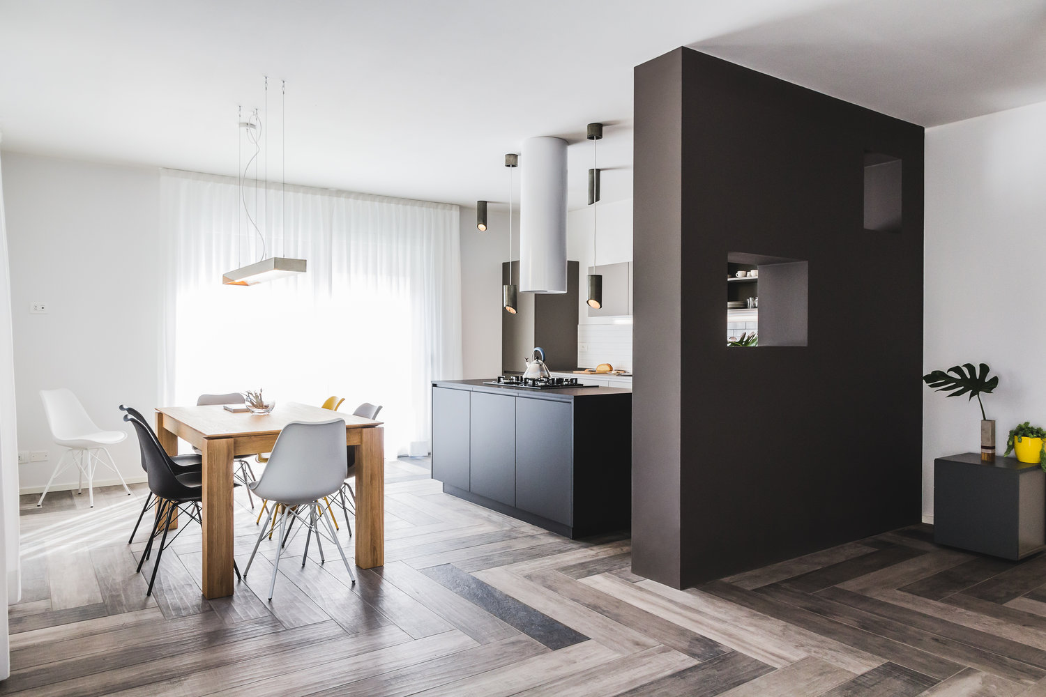 Baldosas con texturas y colores brillantes: cómo diseñar una casa para personas ciegas