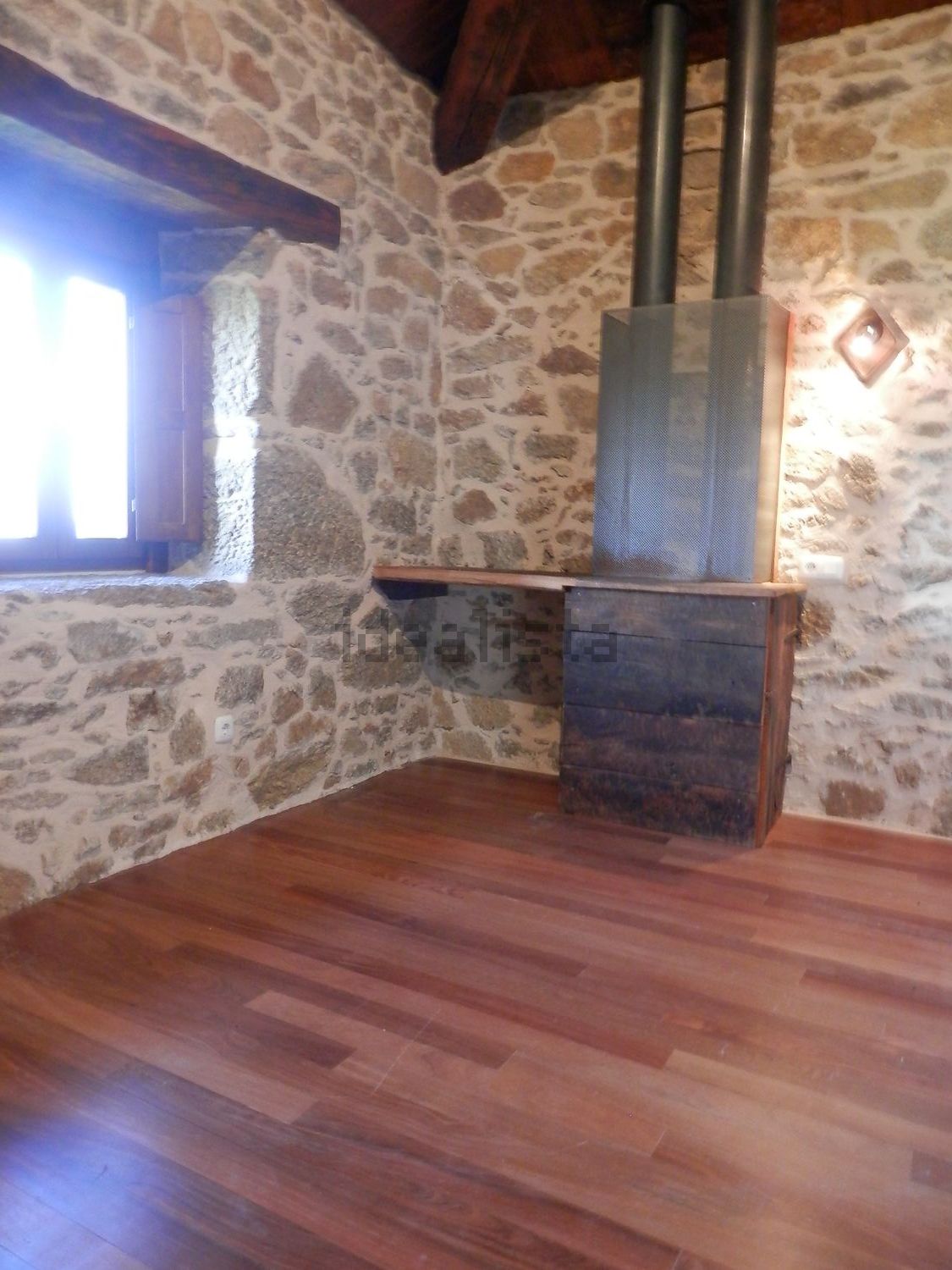 La casa de campo de Sergio Dalma, a la venta en idealista por 250.000