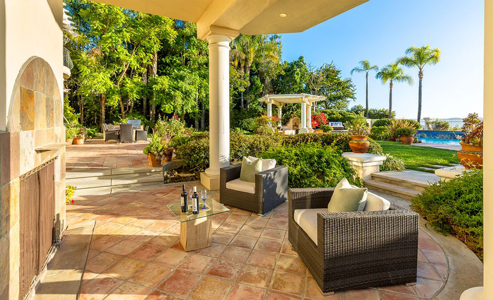 John Travolta se compra esta villa en California por 2,6 millones