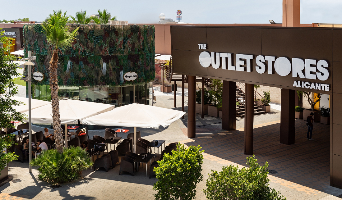 Savills IM vende a UBS el centro comercial The Outlet Stores Alicante por 38 millones