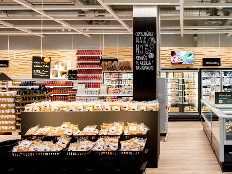 Ikea abre una ‘pop-up store’ de alimentación y decoración navideña en Zaragoza