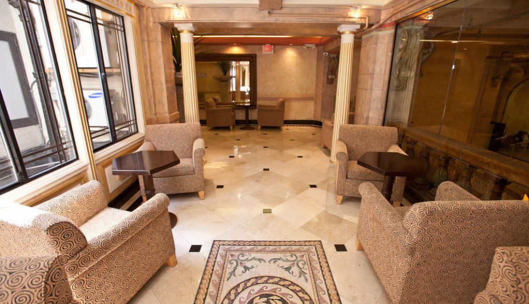 Hotel Cecil