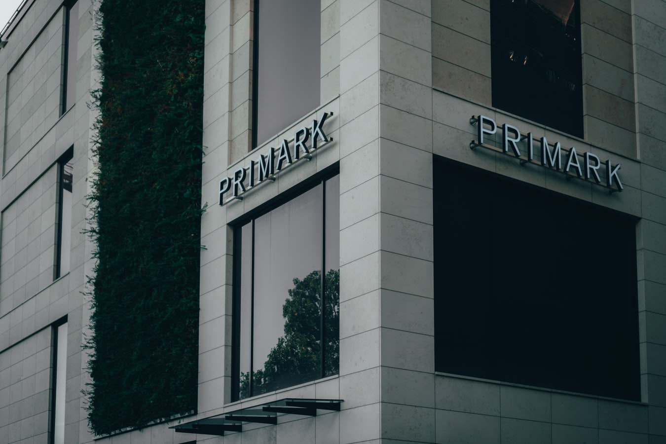 La apertura de Primark en Bilbao amenaza aún más al comercio local y de  arraigo