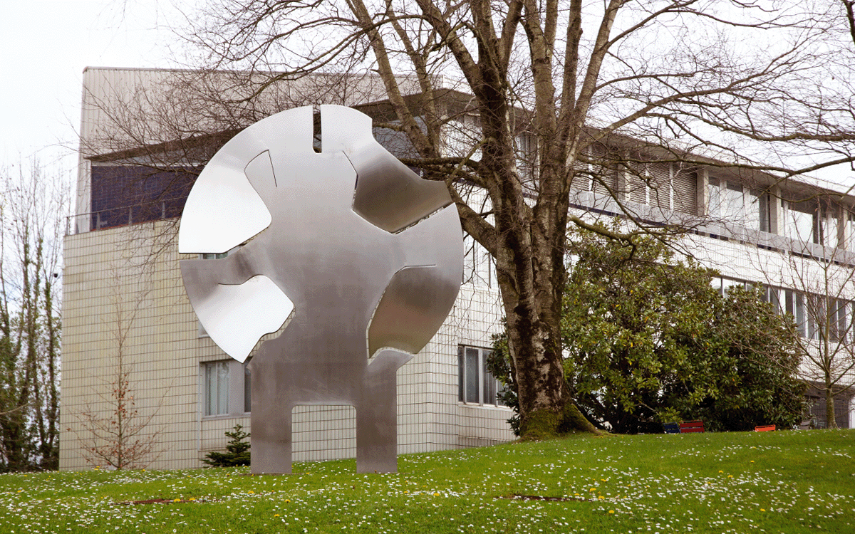 Del plano al espacio, 2011. Nestor Basterretxea (Bermeo, 1924 - Hondarribia, 2014) Del plano al espacio, 2011. Nestor Basterretxea (Bermeo, 1924 - Hondarribia, 2014)