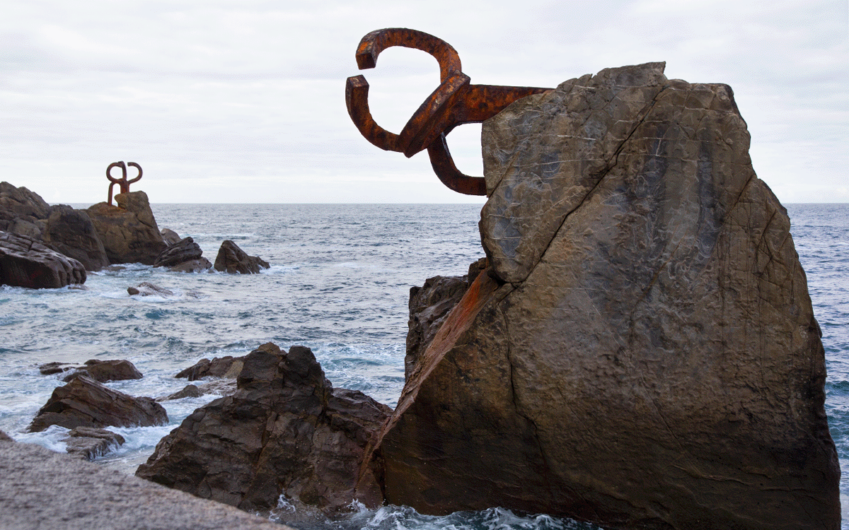 El peine del viento, 1977. Eduardo Chillida (Donostia, 1924 – 2002) El peine del viento, 1977. Eduardo Chillida (Donostia, 1924 – 2002)