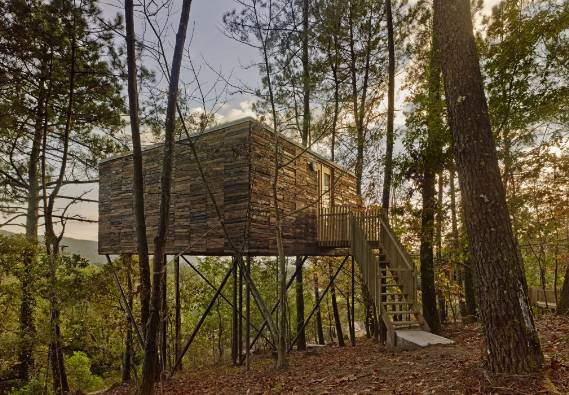 Otra de sus casas camuflada en la naturaleza / Addomo