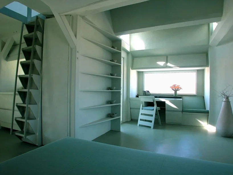 Escalones y estanterías, claves en el diseño