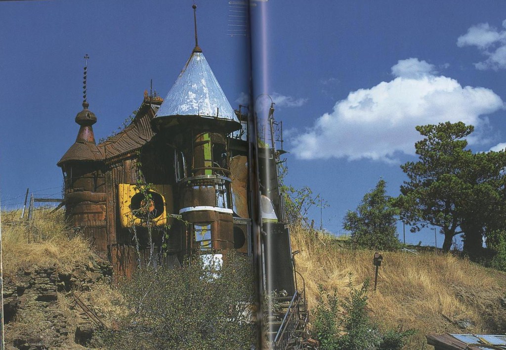 Creado por el artista y escritor Victor Moore