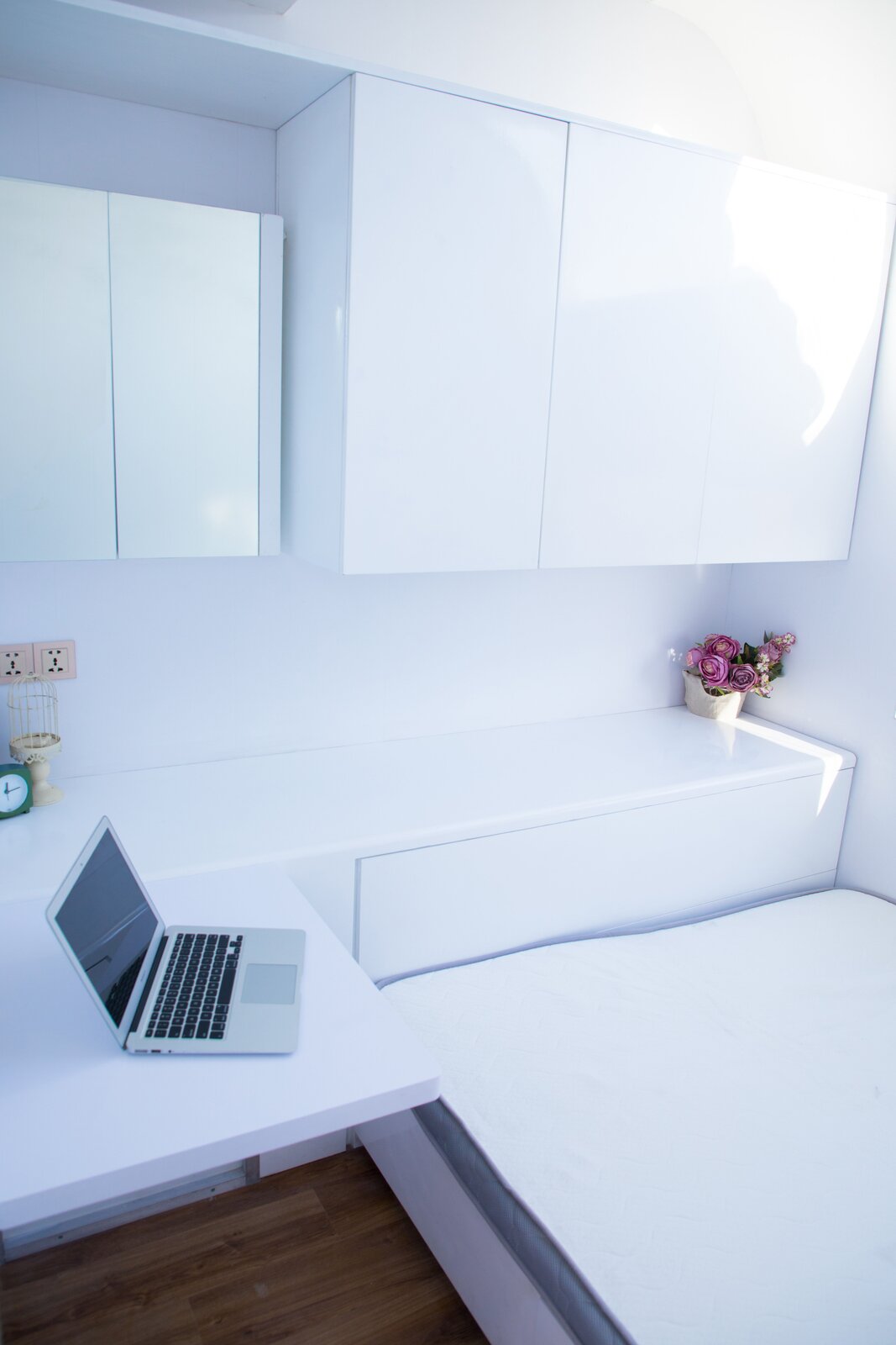 Para tener todo guardado y con espacio para el ordenador