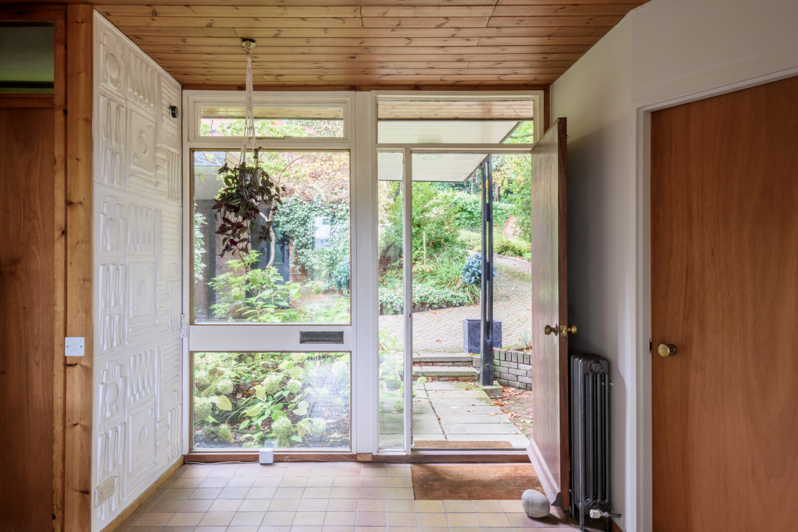 Con acceso al exterior