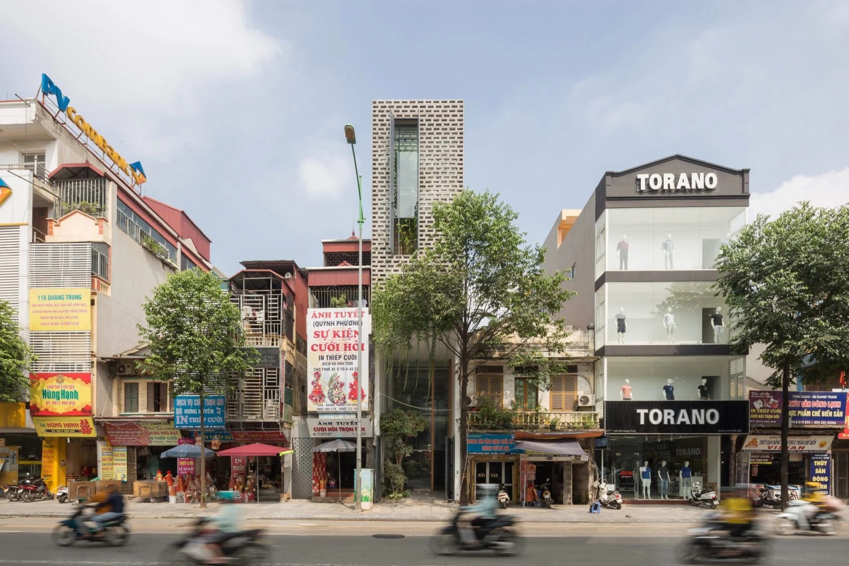 Nueva hazaña arquitectónica: levantar una casa de apenas 4,2 metros de ancho en Vietnam