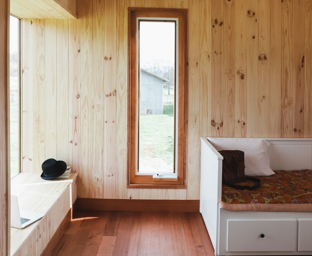 La madera, material protagonista de esta casa prefabricada