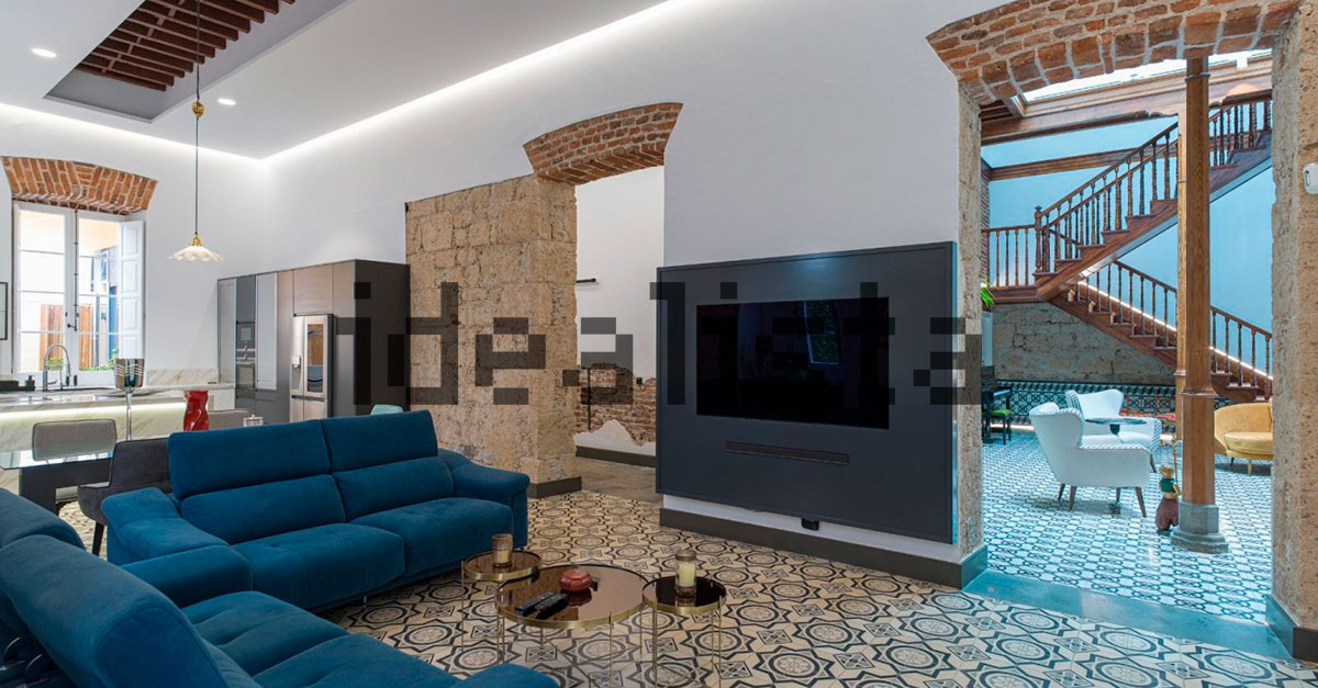 Amplio salón con acceso directo al patio