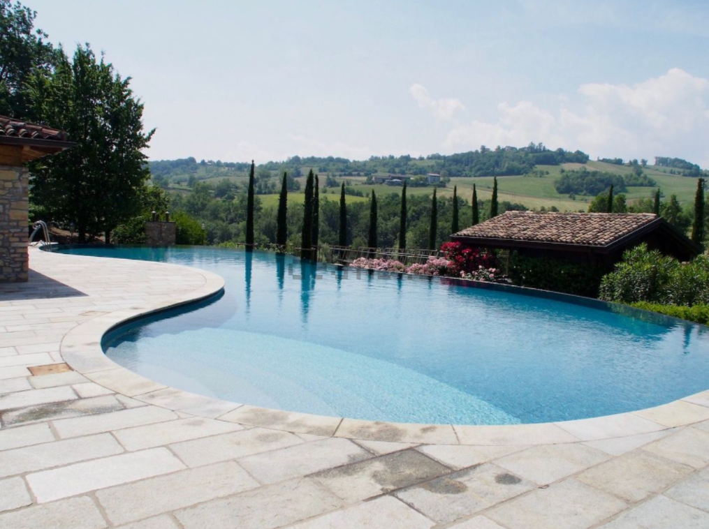 Pueblo en venta en Italia