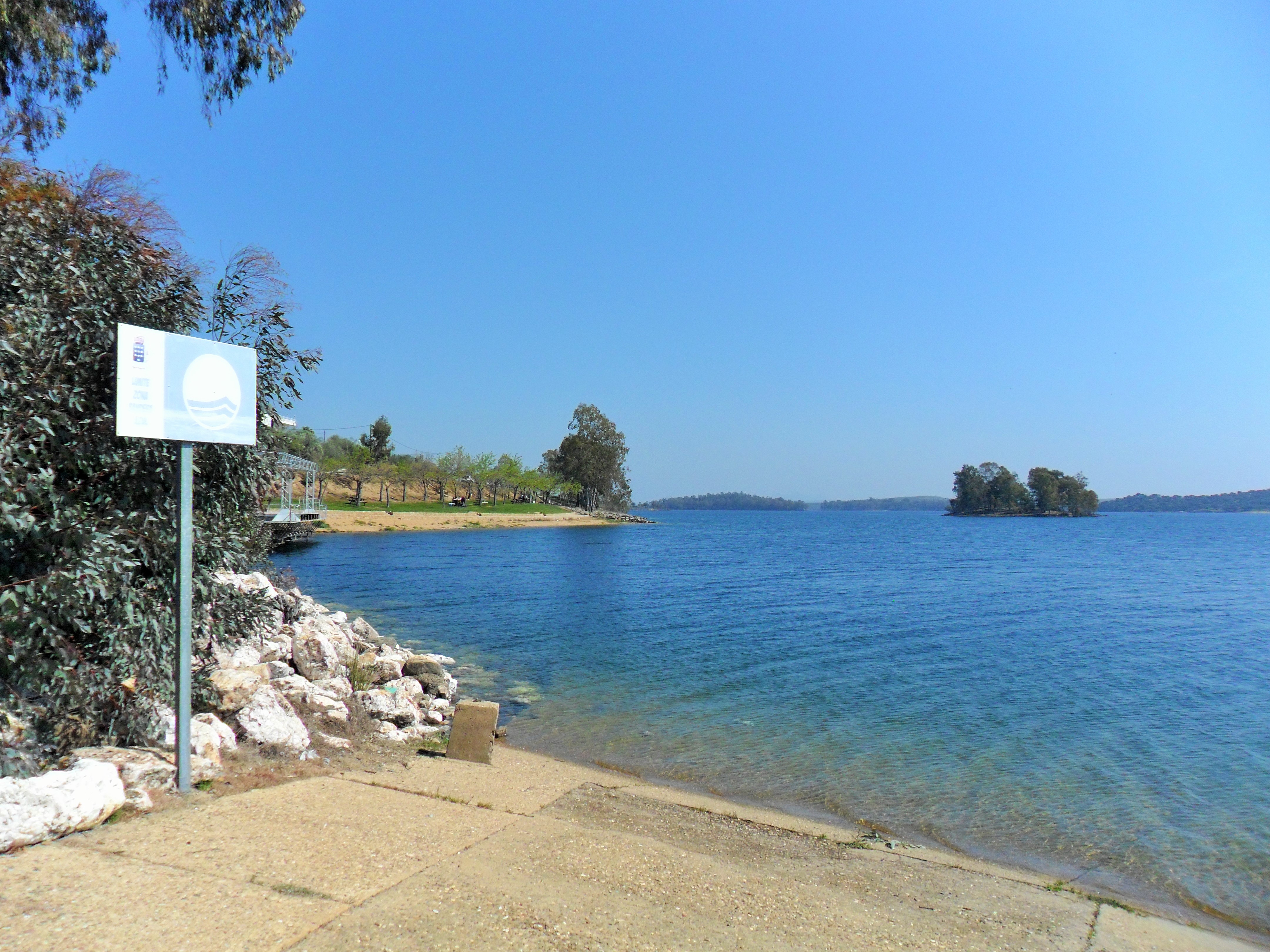 Lago de Orellana