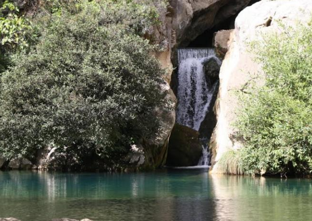 Piscinas de Cueva del Gato en Málaga