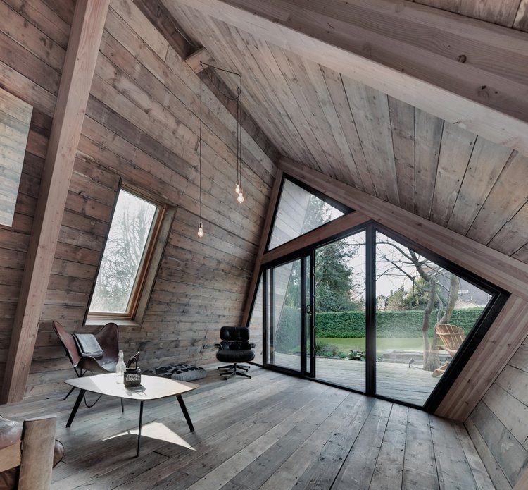 Interior con puerta acristalada Climber´s Cabin