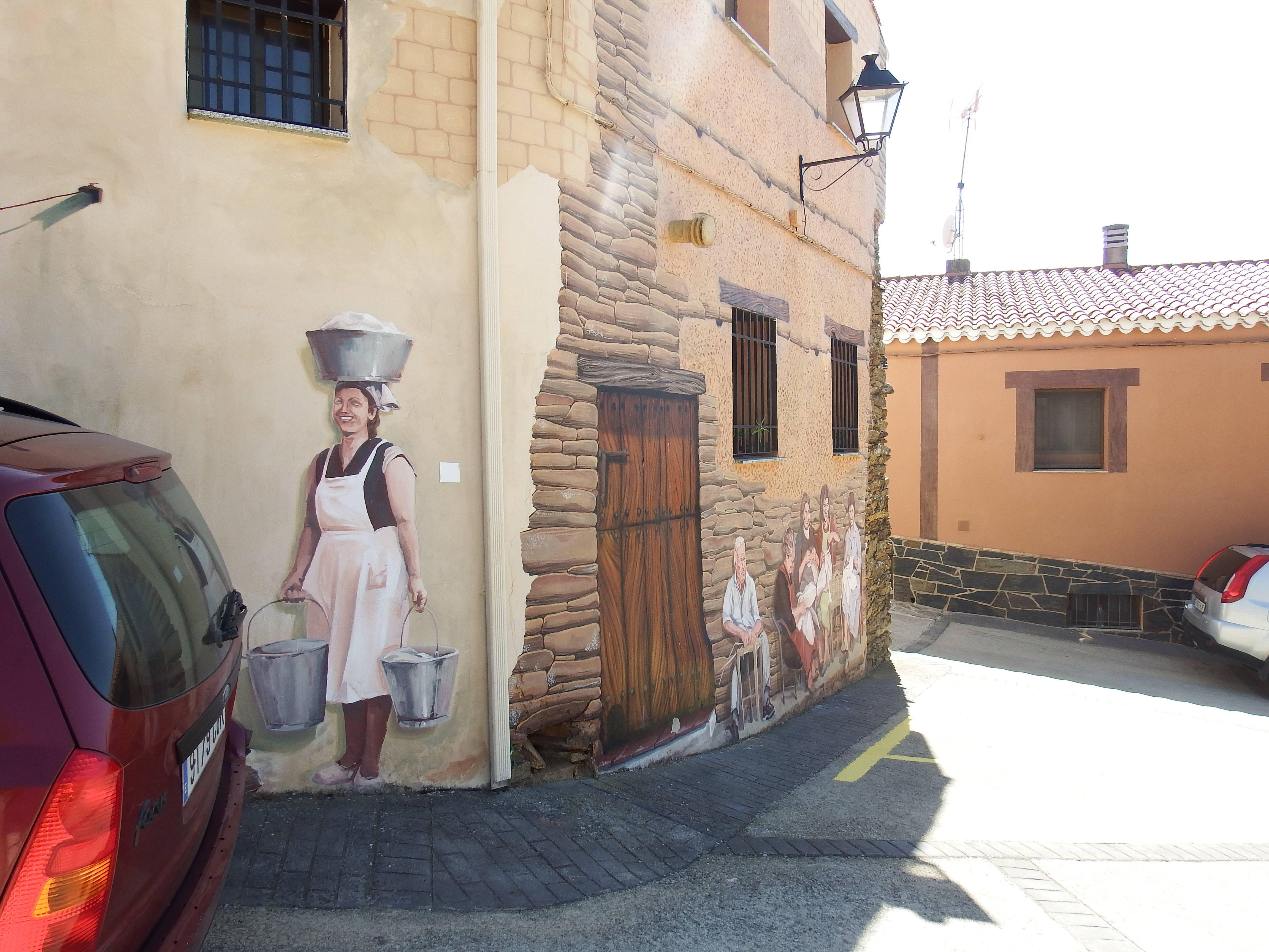 Fachada de la ruta del trampantojo