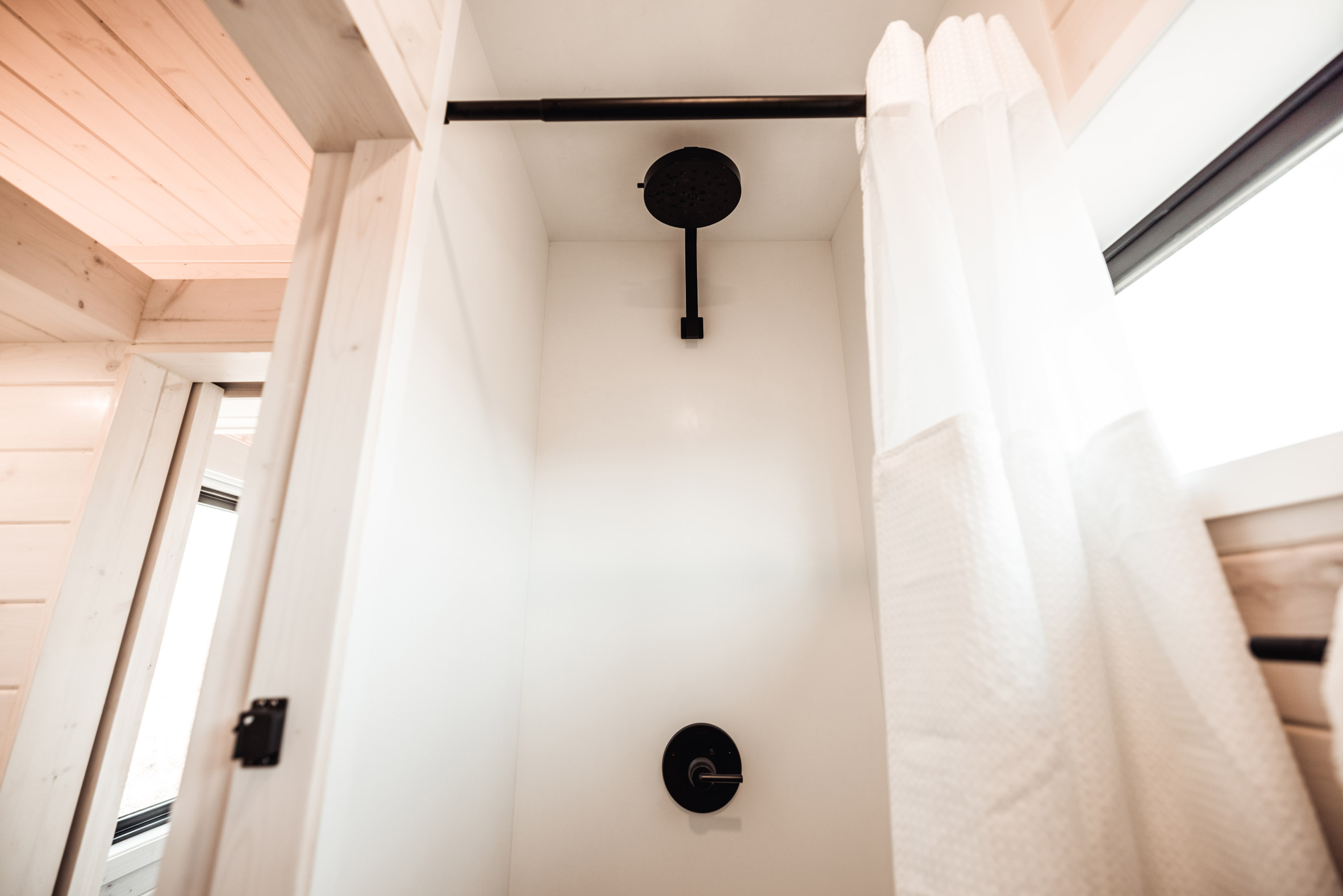 Una minicasa sobre ruedas de diseño nórdico — idealista/news