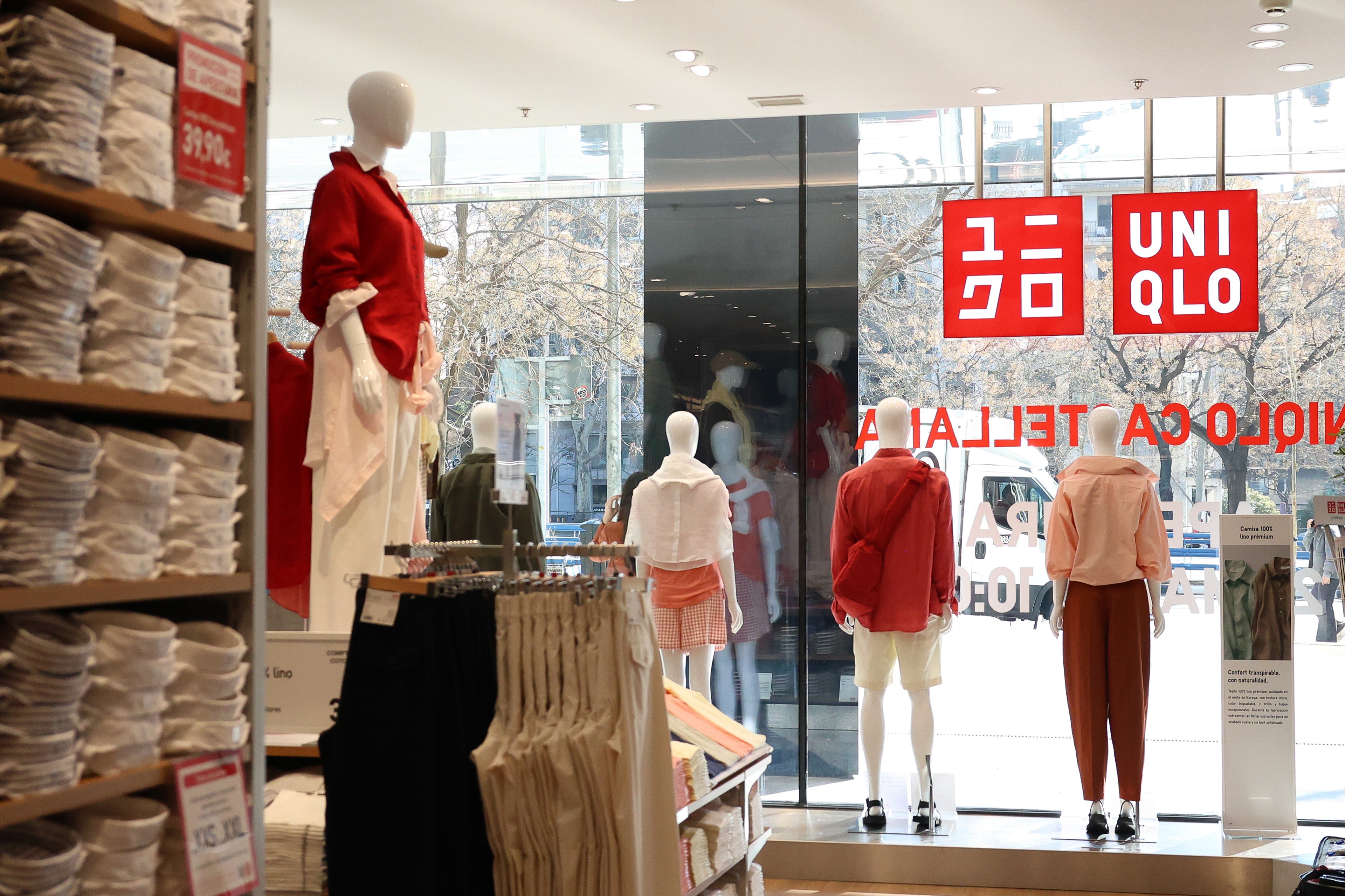 Interior de la nueva flagship store de Uniqlo en Madrid