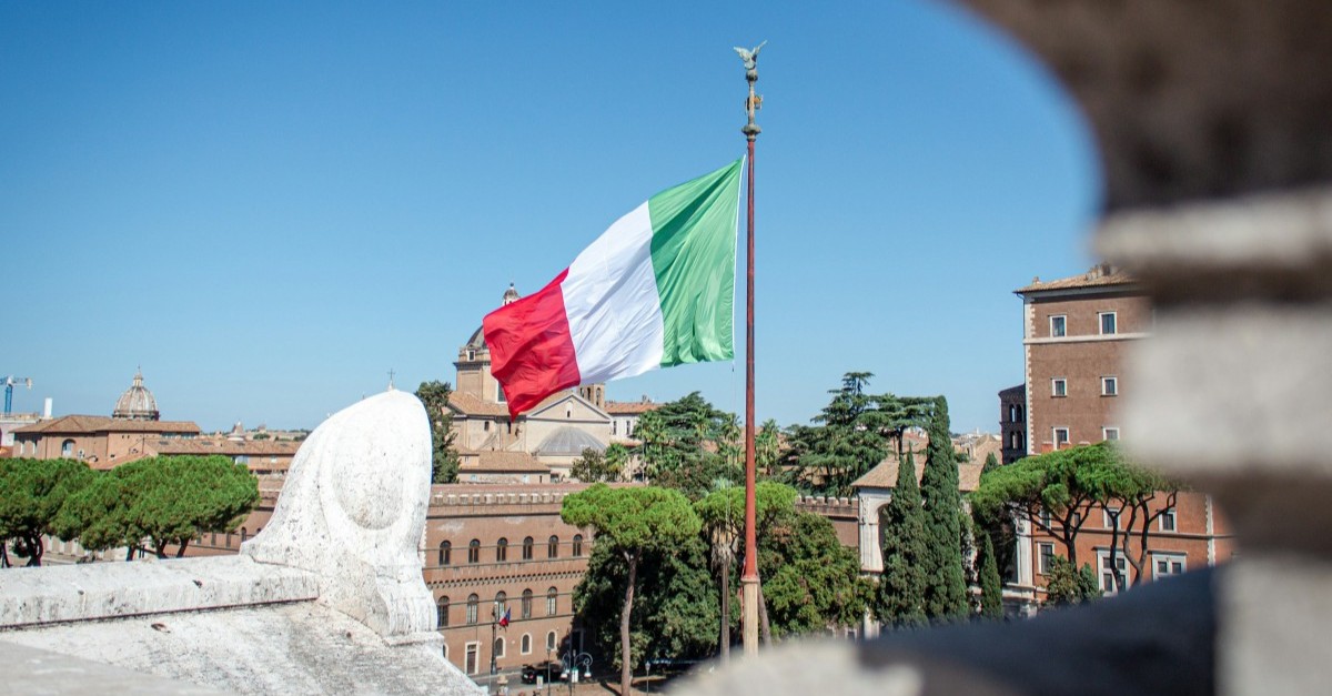 How to get residency in Italy