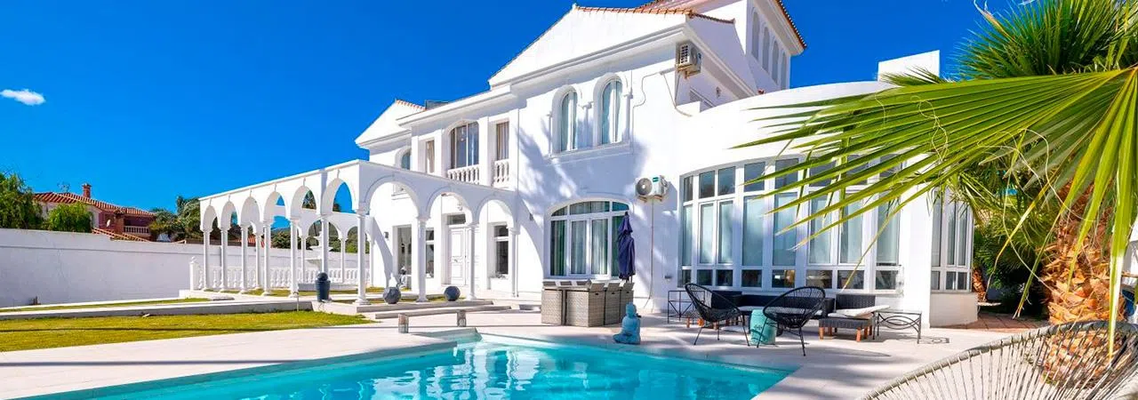 Vivienda en La Linea de la Concepcion, Cádiz - 995.000 eur