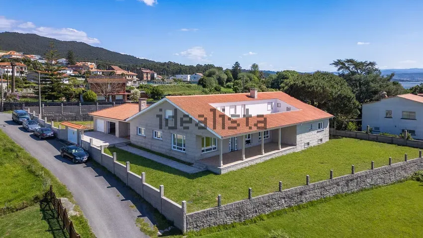 Casa independiente en camino Esculloeiras