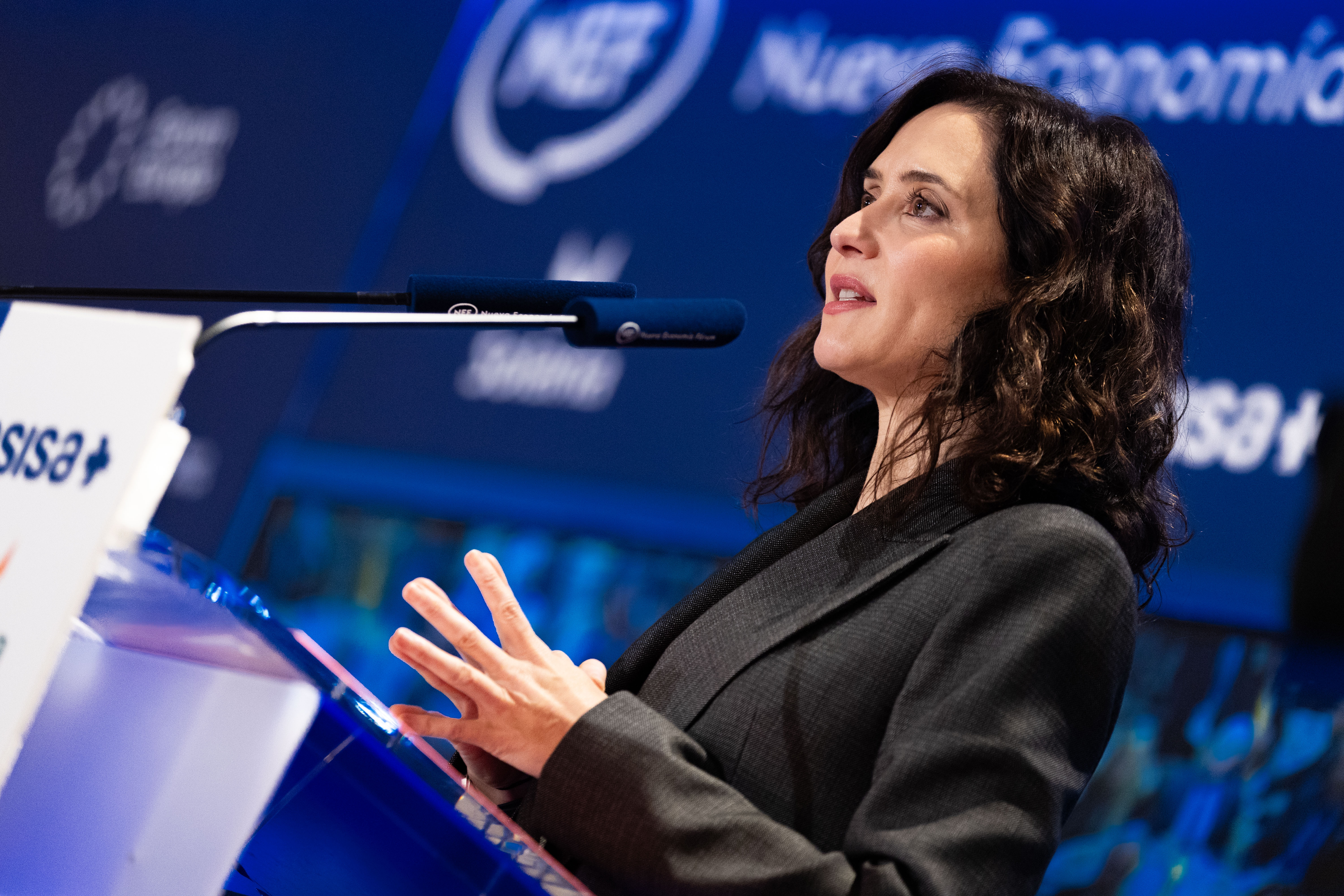 Ayuso anuncia una nueva rebaja en el IRPF autonómico y nuevas condiciones para acceder al Plan Vive