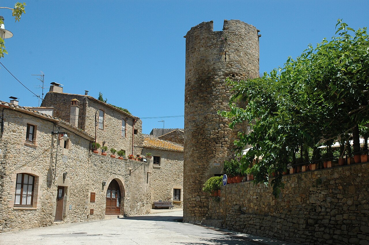 pueblo mas antiguo de cataluña
