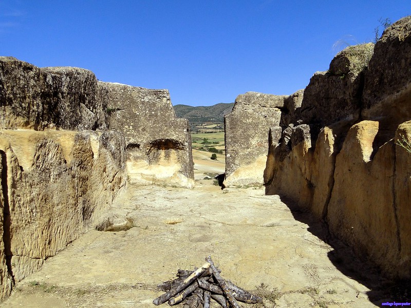 El yacimiento de La Cava se ubica en Garcinarro, en plena Alcarria conquense y es uno de los espacios más fascinantes de la Edad del Hierro en la Península Ibérica.