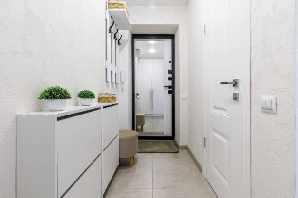 ¿Qué hacer con un pasillo largo y estrecho? Ideas para decorarlo y aprovecharlo
