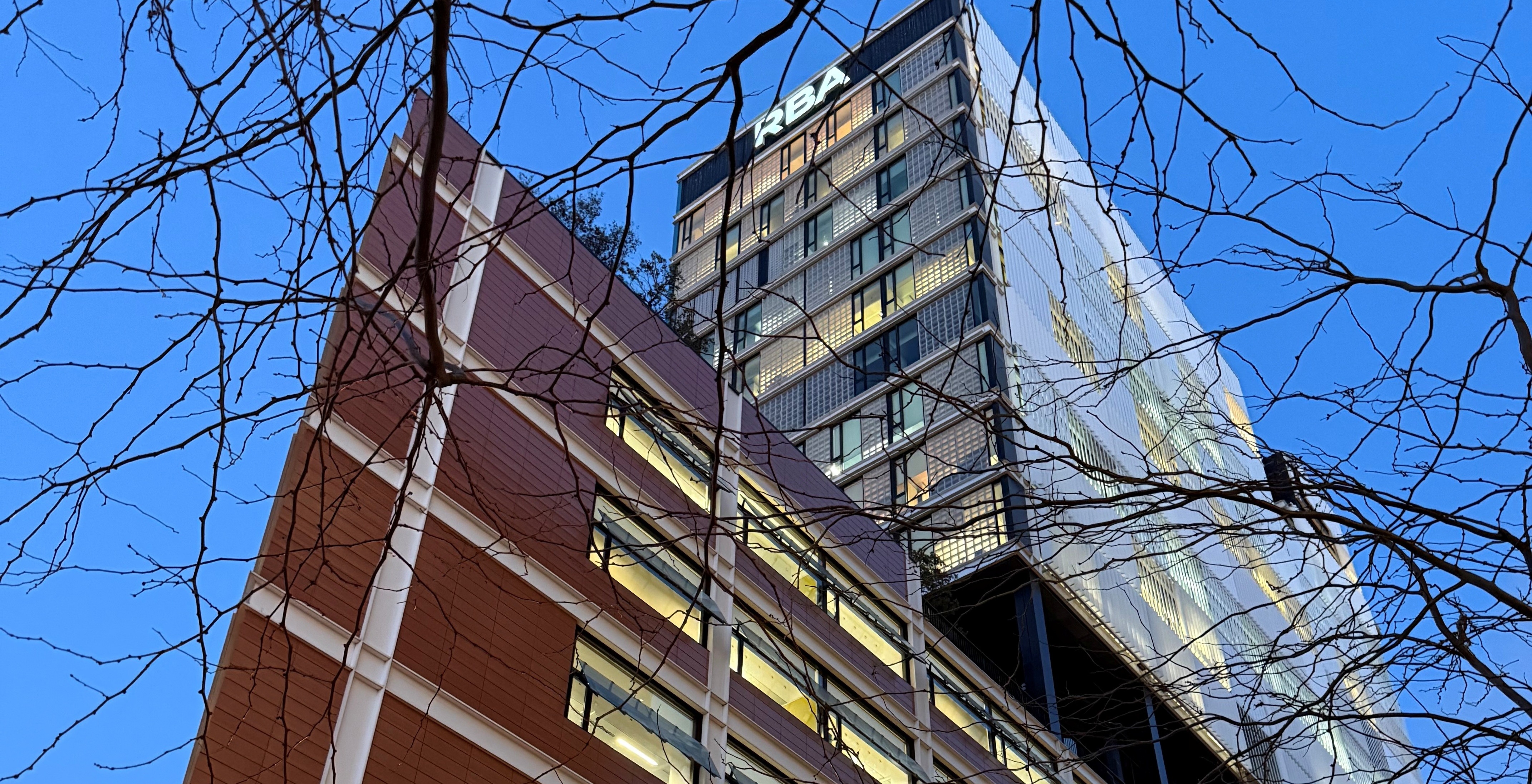 Icyesa compra la torre de oficinas de RBA en Barcelona por 100 millones