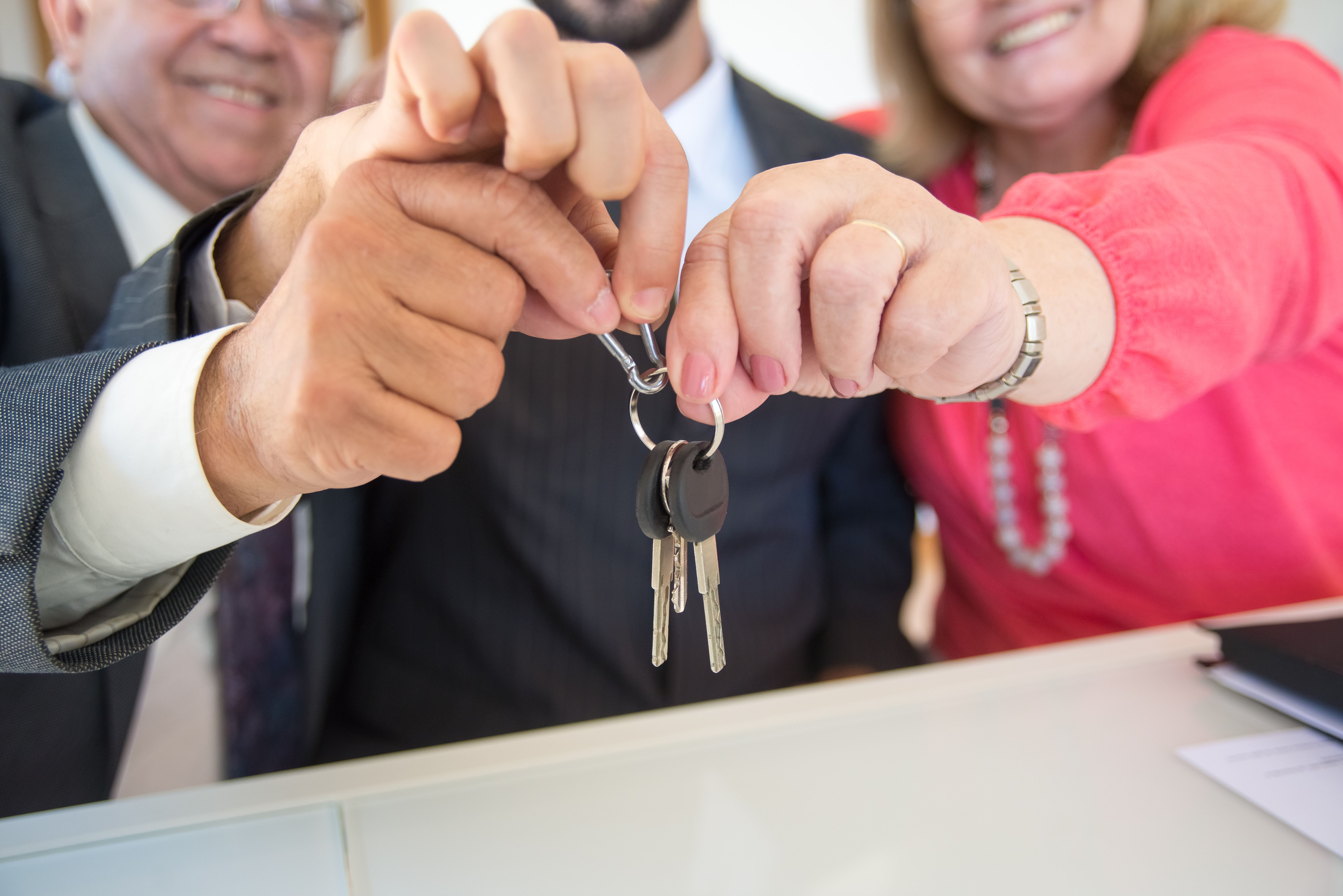 Vente de Bien Hérité en Espagne: Hacienda Confirme que l'IBI Ne Réduit Pas la Plus-value Immobilière