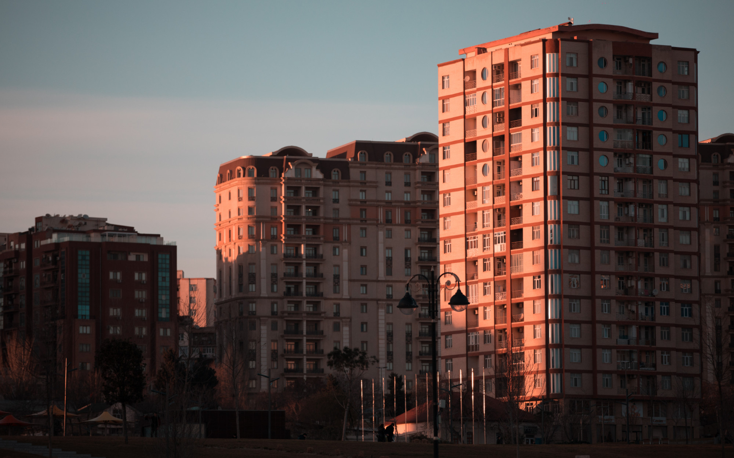 La venta de viviendas caerá un 7,3% en 2026 con incrementos de precios del 12%, según BBVA