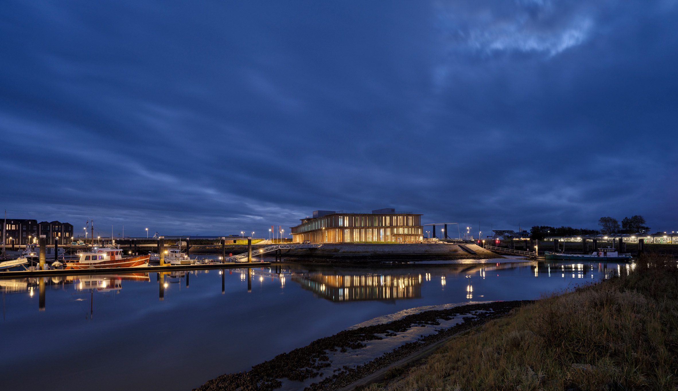 El Centro del Patrimonio Mundial del Mar de Wadden se ubica en el puerto neerlandés de Lauwersoog.