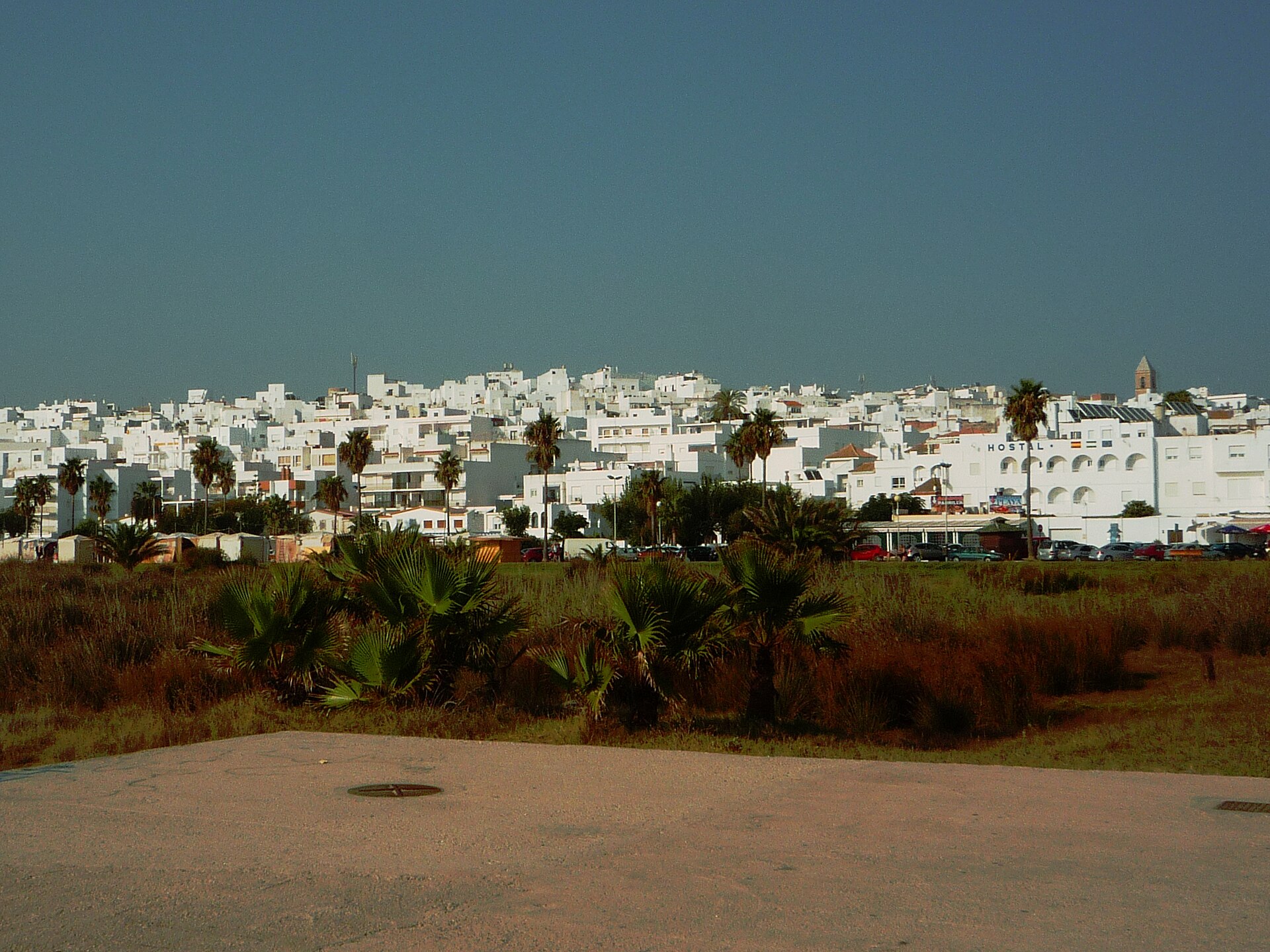 El pueblo de Cádiz que se transforma en septiembre: fiestas, calas y atún rojo