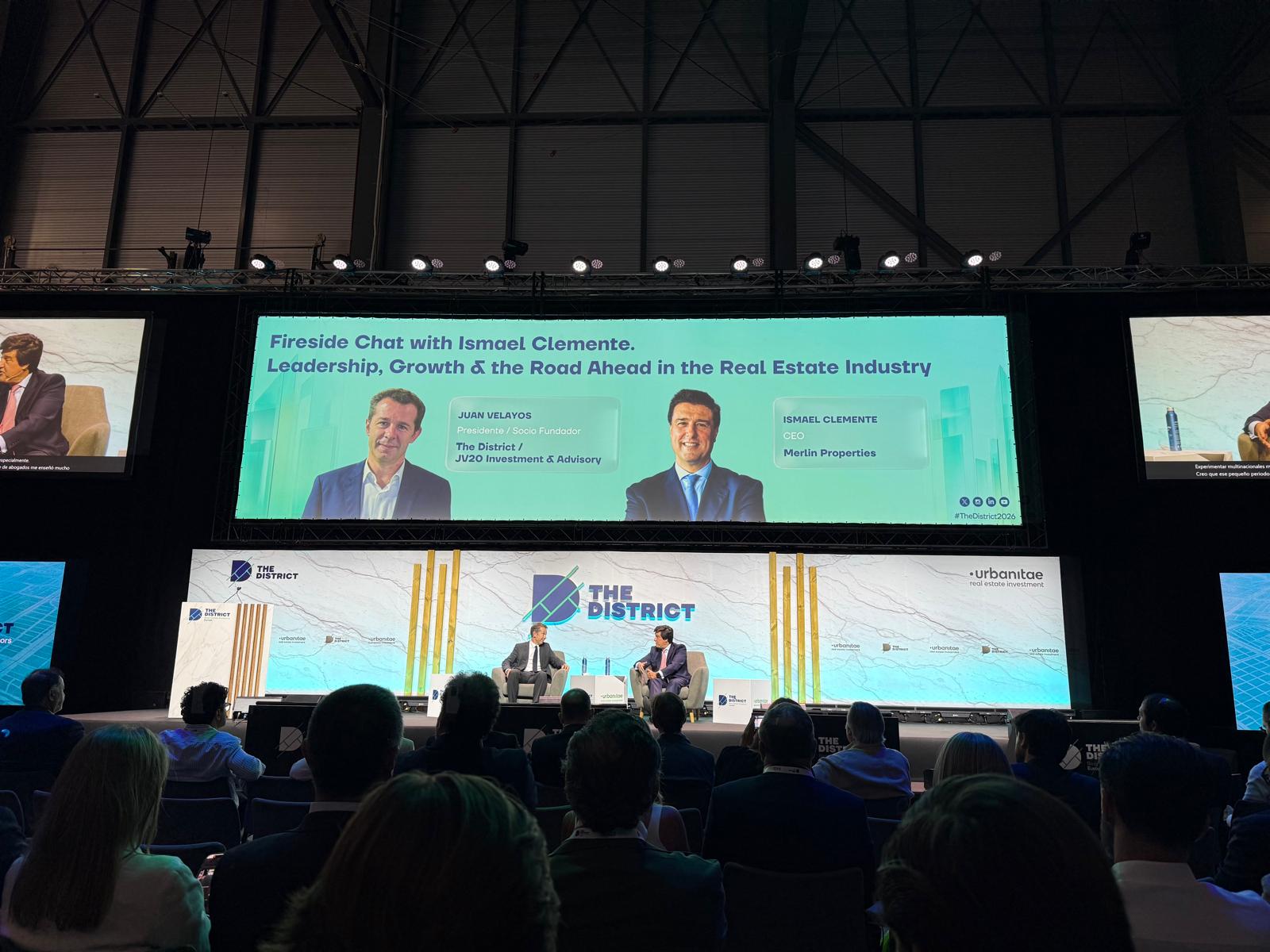 Ismael Clemente, CEO de Merlin Properties (dch.), y Juan Velayos, presidente de The District (izq).