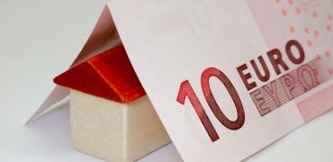El euríbor registra en agosto el tercer nivel más bajo de la historia y abaratará miles de hipotecas