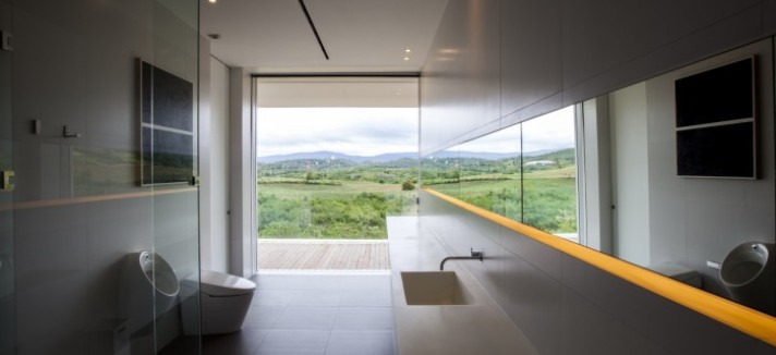 25-Modern-bathroom-700x466