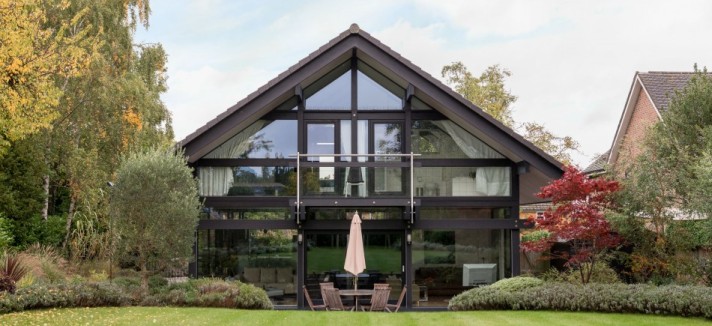 Luxury Prefab In London By Peter Huf