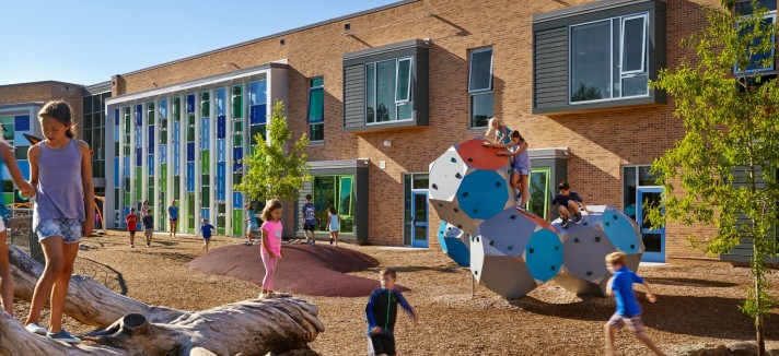 discovery_elementary_school_00